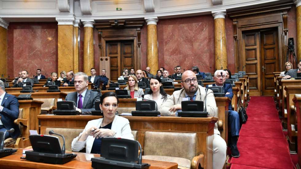 Demokrate pozvale kolege iz opozicije da poslušaju studente i bojkotuju rad Skupštine Srbije