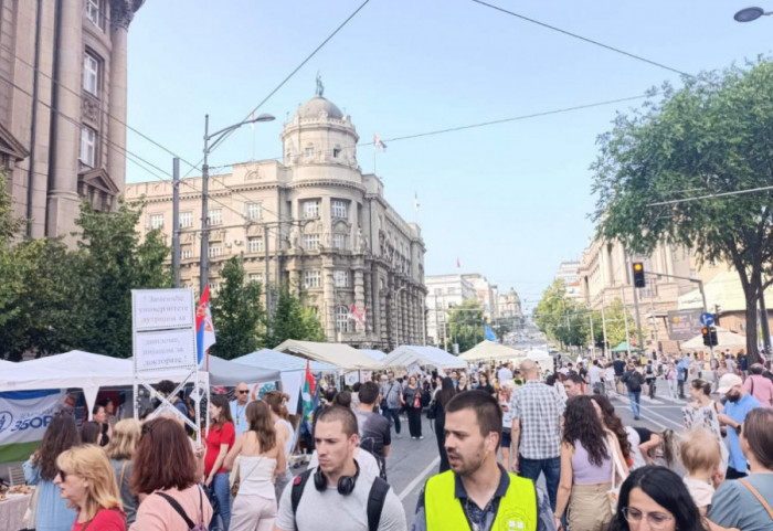 Nastavljen protest zaposlenih na univerzitetu ispred Vlade Srbije, zbog blokade saobraćaja izmene na linijama GSP