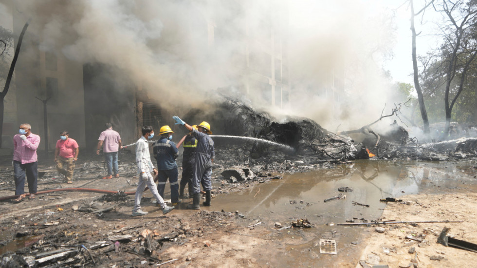 Srušio se avion hitne pomoći u Indiji, u letelici bilo sedam osoba