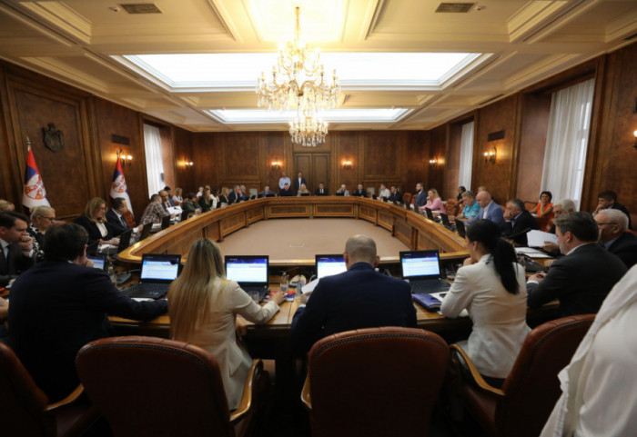 Vlada ukinula uredbu o subvencijama za strane radnike