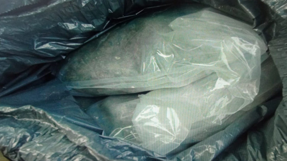 Tinejdžer uhapšen u Staroj Pazovi zbog posedovanja više od kilograma kokaina i 310 grama tableta ekstazija