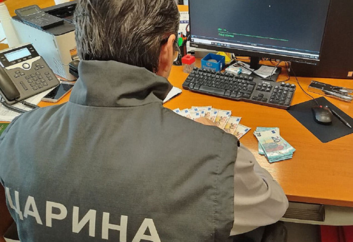 Lažne evre slali poštom: Carinici u Nišu zaplenili falsifikovane novčanice