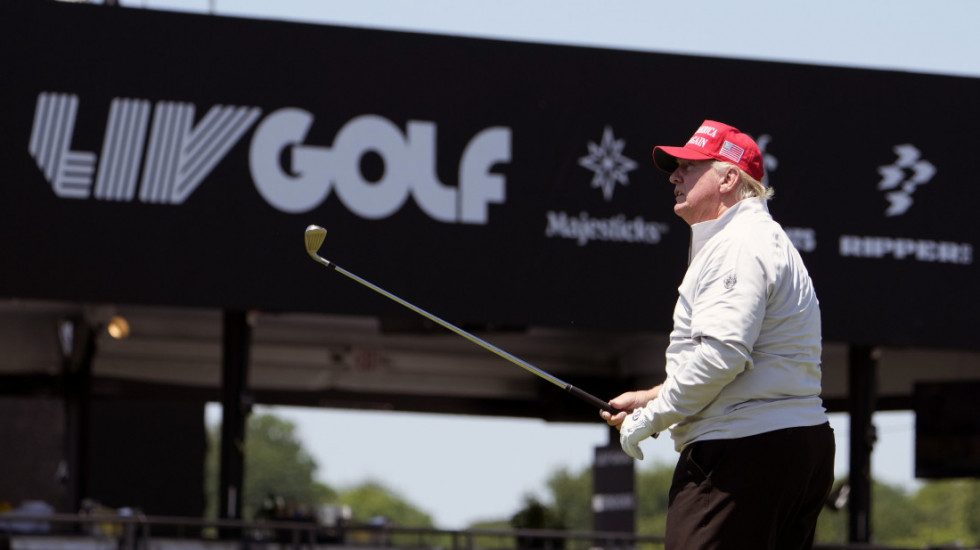 Tramp prijavio više od 600 miliona dolara prihoda od kriptovaluta, golf klubova i drugih poslovnih aktivnosti