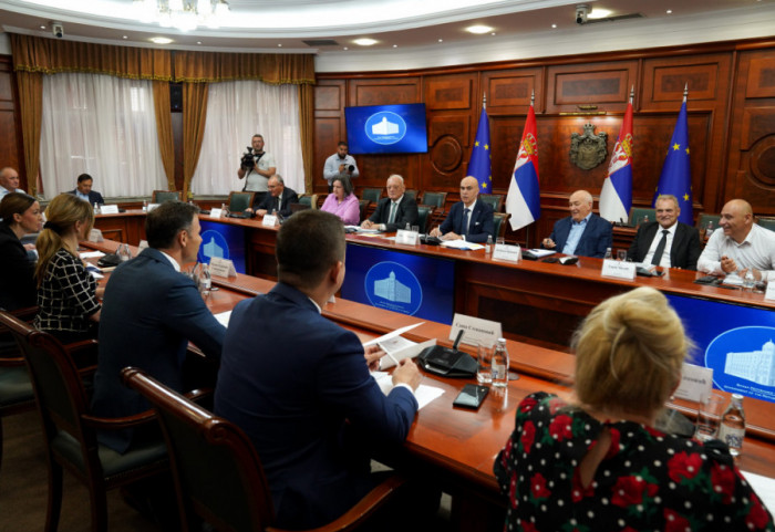 U Vladi Srbije održani pregovori o povećanju minimalne zarade