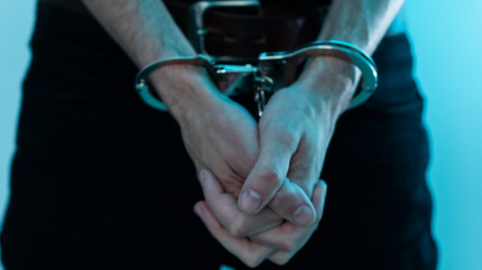 Zaplenjeno devet kilograma marihuane u Velikoj Plani, uhapšen muškarac (56)