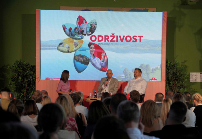 Coca-Cola HBC Srbija i Bambi predstavili izveštaj o održivom poslovanju: Posvećenost održivosti kroz konkretne rezultate