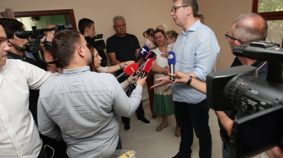 Vučić: Potpisano 1.440 ugovora za stambene kredite za mlade, u proceduri 1.836