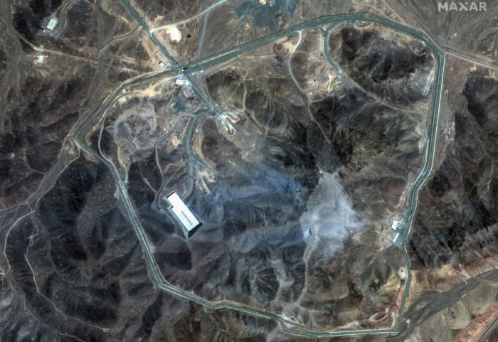 SAD bombardovale iranska nuklearna postrojenja: Iran preti "trajnim posledicama", Rusija osudila napad