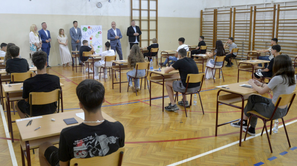 (FOTO) Objavljena rešenja završnog ispita iz matematike