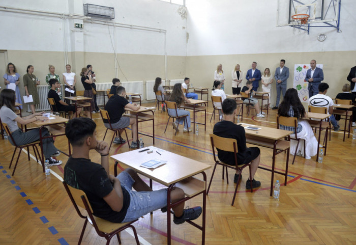 Drugi dan male mature, osmaci polažu završni test iz matematike