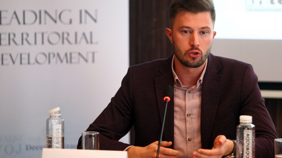 Da li jačanje radikalne desnice širom Evrope postaje trend? Stefan Surlić (FPN) gost emisije Sinteza
