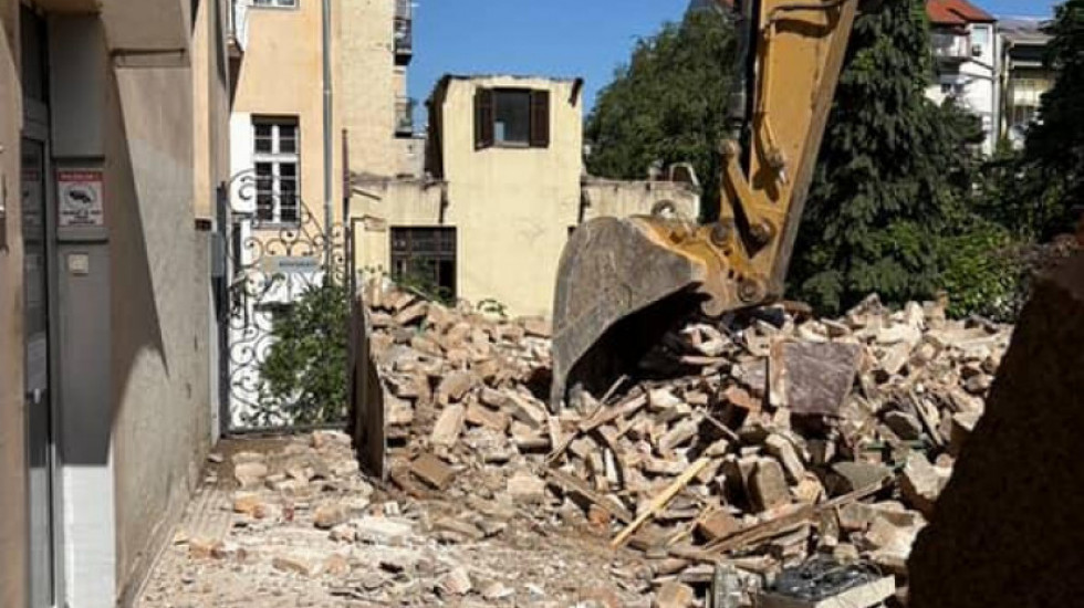 "Prepoznati propusti u građevinskoj dozvoli, sagledane naše muke": Stanari sa ministarkom o gradilištu u Kneza Miloša