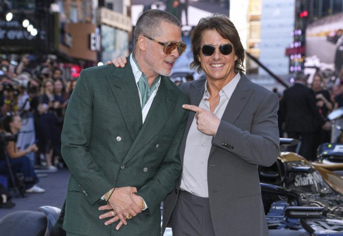 (FOTO) Bred Pit i Tom Kruz na premijeri filma "F1" u Londonu