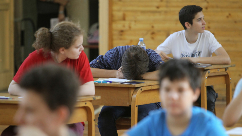 (FOTO) Objavljena rešenja završnog ispita iz izbornih predmeta - geografije, biologije, hemije, istorije ili fizike