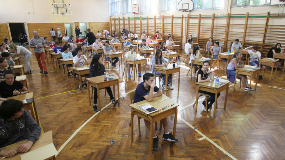 Treći dan male mature: Učenici polagali test iz izbornog predmeta