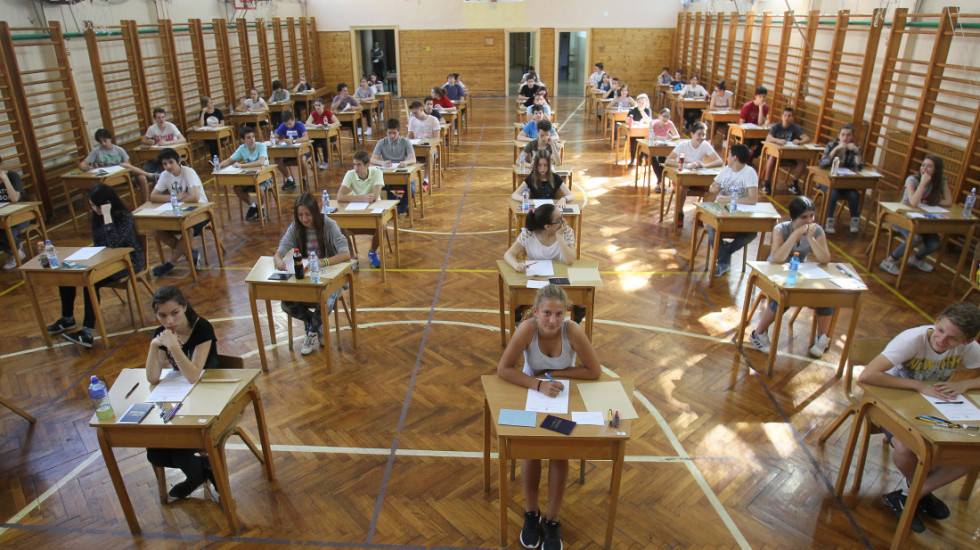 Nešović: Planom za 2026/2027 predviđeno 71.614 mesta u srednjim školama i gimnazijama