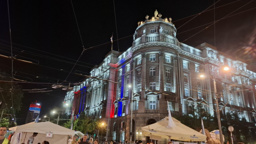 Protest ispred Vlade Srbije zbog hapšenja studenta Fizičkog fakulteta
