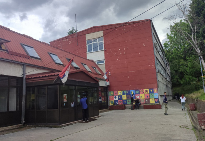 Ustanova u kojoj zanati žive: Đaci Srednje zanatske škole prave ruže od lima, knjige, frizure i osvajaju brojne nagrade