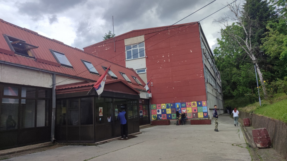 Ustanova u kojoj zanati žive: Đaci Srednje zanatske škole prave ruže od lima, knjige, frizure i osvajaju brojne nagrade