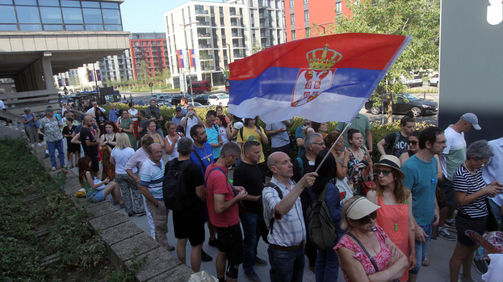 (FOTO) Studentu Fizičkog fakulteta Stefanu Tomiću određen kućni pritvor