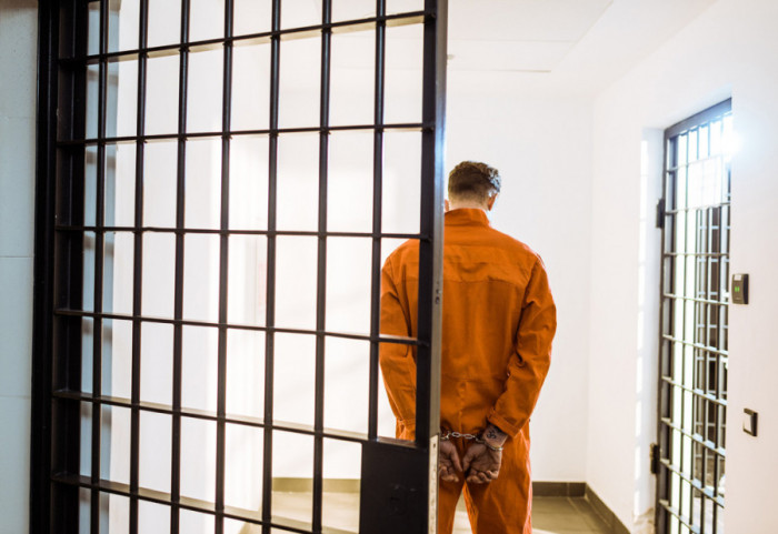 Prijave protiv dvojice pritvorenika zbog pravljenja rupe u zidu sobe KPZ Sombor