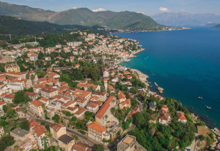 Herceg Novi: Jedna osoba poginula, dve povređene u udesu kod hotela Park u Bijeloj