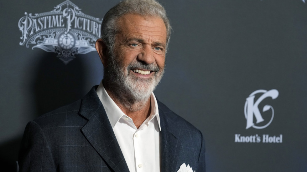(FOTO) Slavni američki glumac Mel Gibson doputovao na Svetu Goru, za Vidovdan boravi u Hilandaru