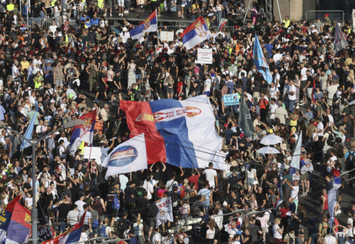 Da li je studentskim pokretom zavladao velikosrpski nacionalizam: Nemački list o govorima na vidovdanskom protestu