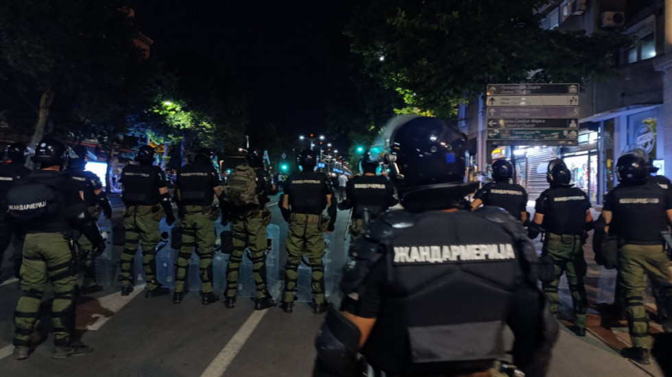 Uhapšeno šestoro studenata: Sumnjiče se za nasilnu promenu ustavnog uređenja