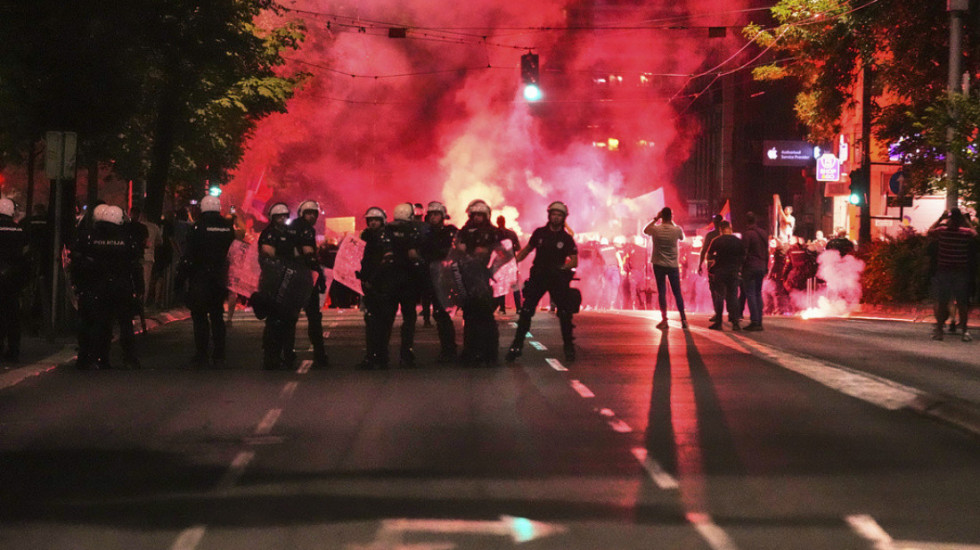 Studentu koji je povređen prilikom hapšenja na protestu 28. juna određen kućni pritvor