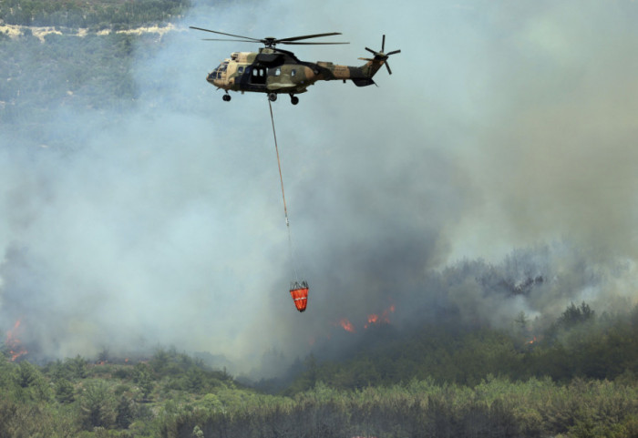 (FOTO) Više od 50.000 ljudi evakuisano u Turskoj zbog požara