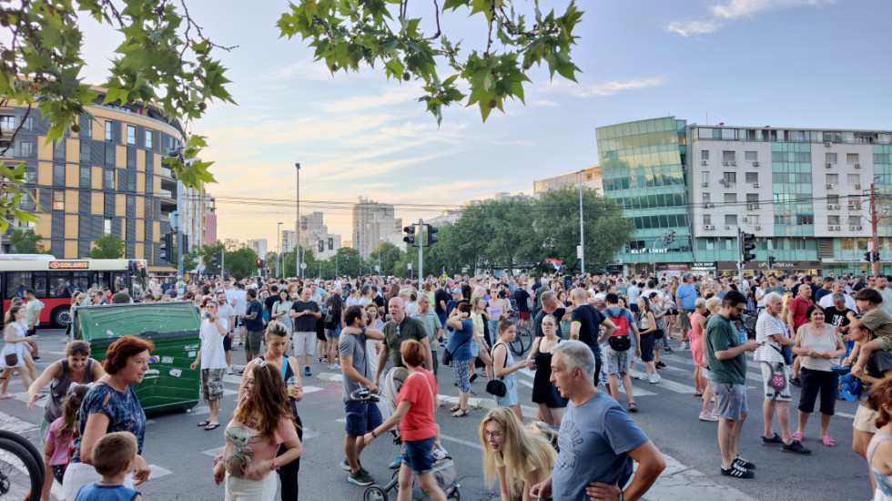 Studenti u blokadi pozvali građane na masovnu obustavu rada do ispunjenja tri zahteva