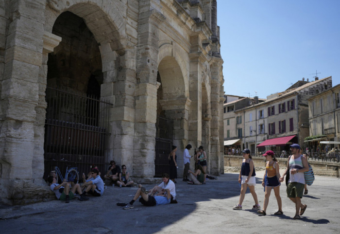Francuska najpesimističnija u prognozama za 2026. godinu, samo 41 odsto Francuza misli da će biti bolja od 2025.