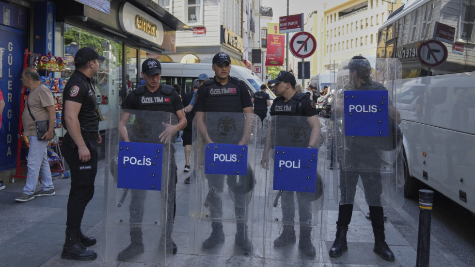 U Turskoj uhapšeno četvoro karikaturista zbog crteža koji navodno prikazuje proroka Muhameda
