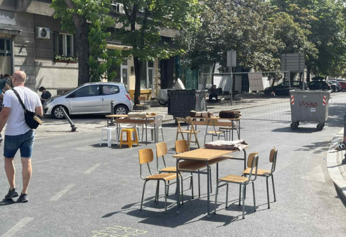 (VIDEO) Protesti u Srbiji: U Novom Sadu blokirane tri raskrsnice, policija upozorava na poštovanje zakona