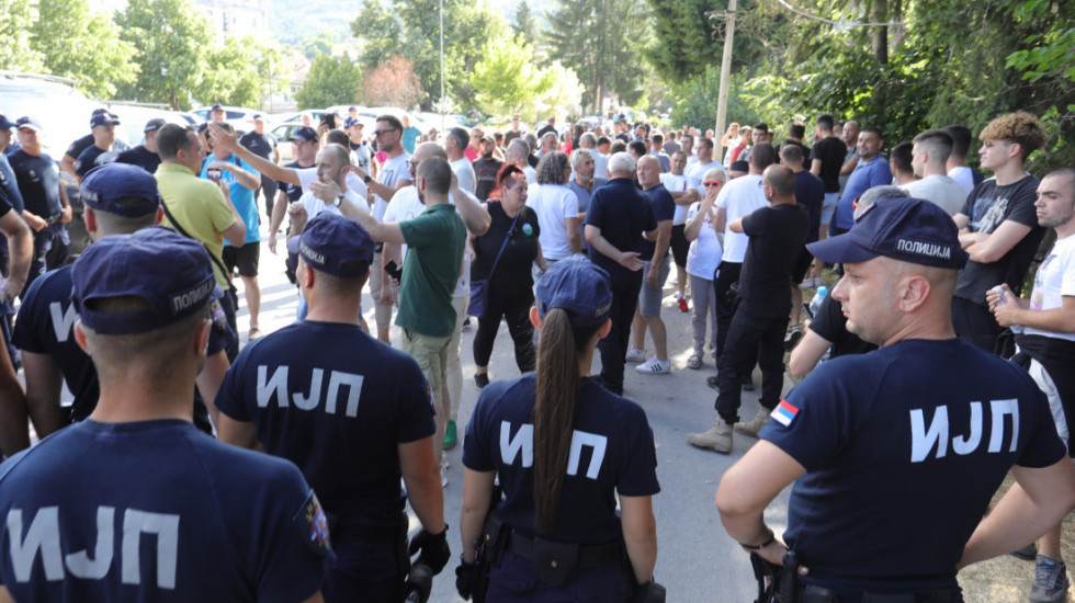 (VIDEO) Predsednik Opštine Kosjerić: Uspeli smo da se izborimo sa blokadama, narod je pokazao šta misli
