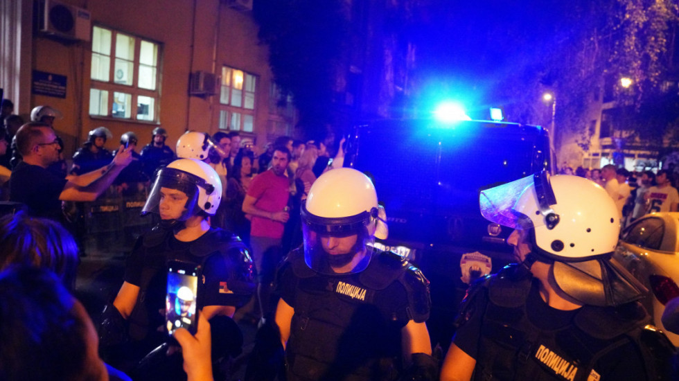 VJT formiralo predmet povodom pretnje smrću policiji na Iks nalogu "FDU u blokadi"