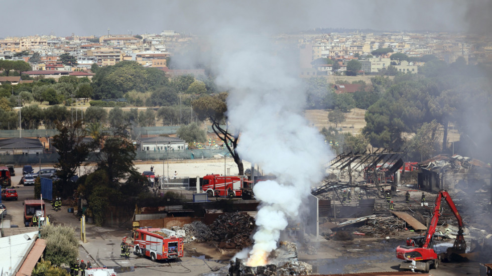 (FOTO/VIDEO) Eksplodirala benzinska pumpa u Rimu, najmanje 21 povređenih