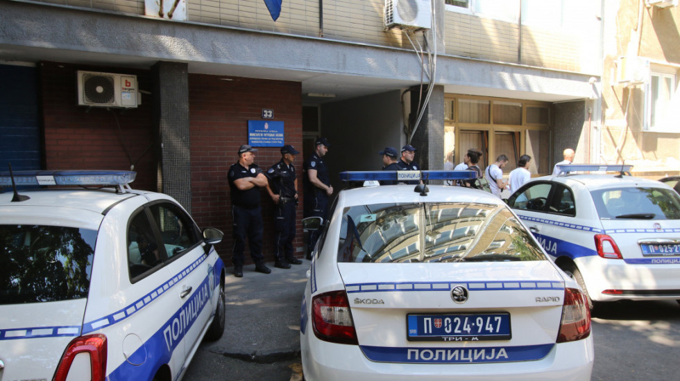 Dačić: Veliki broj požara izazvan ljudskim faktorom, nemojte da mešate policiju u politiku
