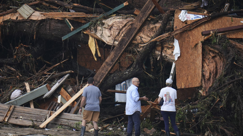 Broj poginulih u poplavama u Teksasu porastao na 82, među žrtvama 28 dece