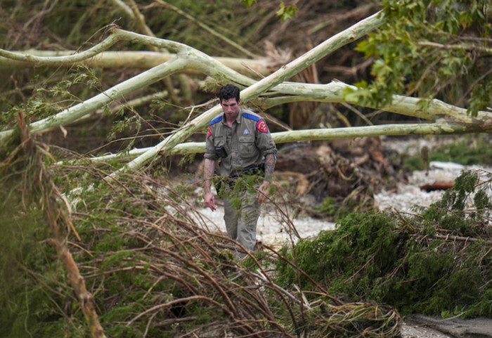 Porodice osam žrtava u kampu za devojčice u Teksasu podnele tužbe zbog nemara