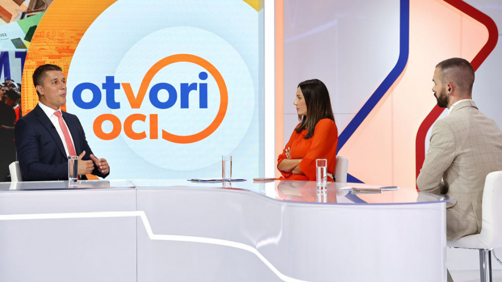 (FOTO/VIDEO) Državni sekretar Ministarstva finansija: Blokade su prepolovile strane investicije u Srbiji
