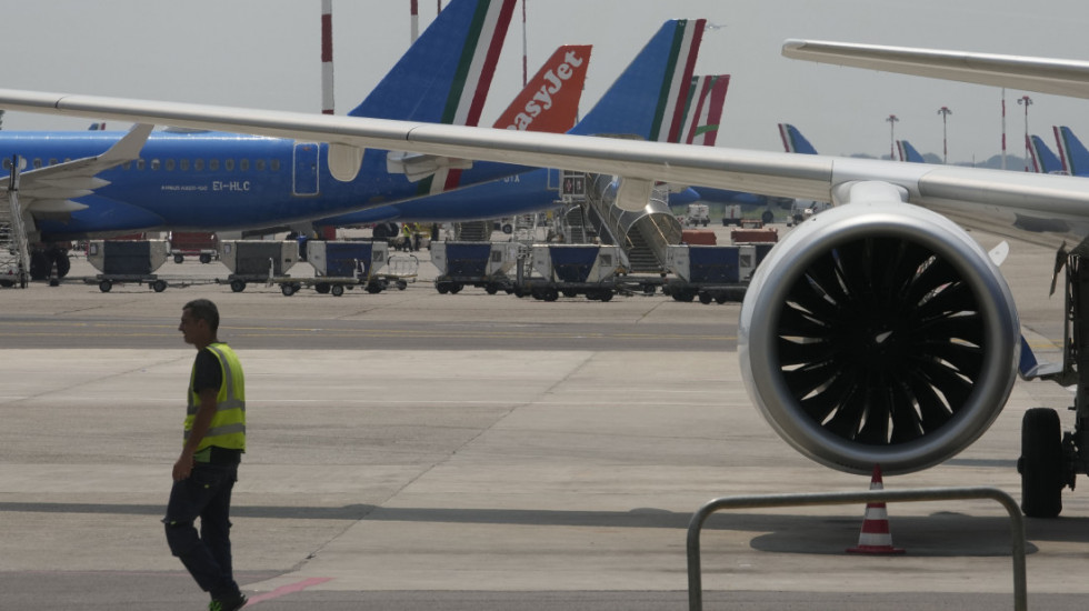 Nesreća na aerodromu Bergamo: Muškarac poginuo kada ga je usisao motor aviona