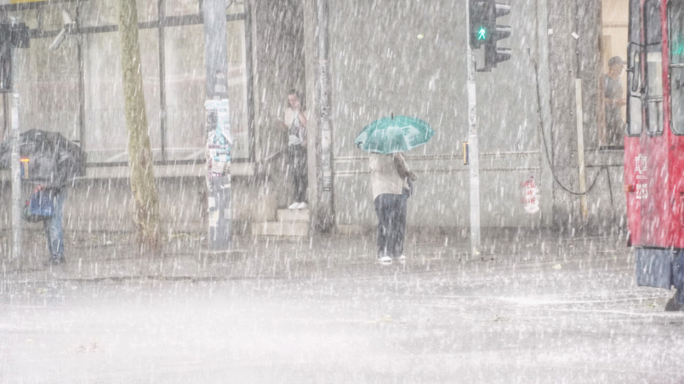 RHMZ upozorio na nevreme praćeno gradom, olujnim vetrom i jakom kišom u naredna tri dana