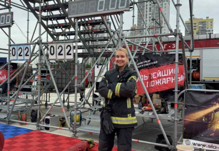 "Idemo tamo odakle svi beže": Ana je prva žena vatrogasac u Nišu i najbolja među damama na takmičenju u Rusiji