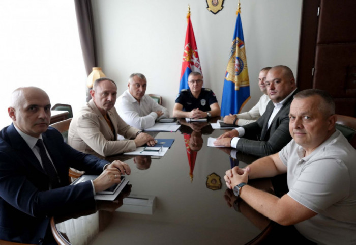 Sastanak direktora policije i predstavnika Nezavisnog sindikata policije o uslovima rada i prekovremenim satima