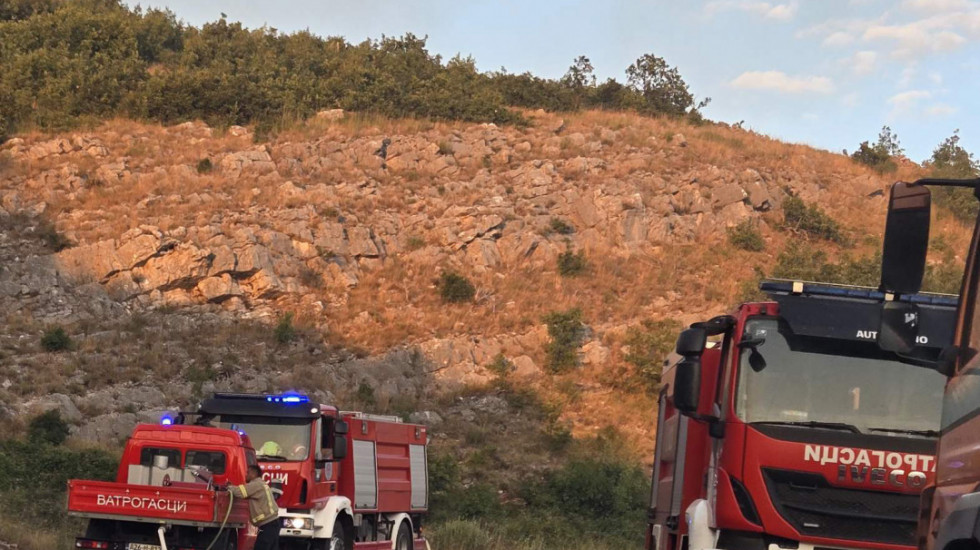 Vatra u Trebinju se ne smiruje: Požari izbili pre devet dana, najaktivniji su u rejonu sela Žakovo
