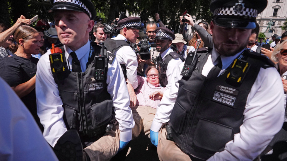 (FOTO) U Londonu uhapšeno više od 40 učesnika protesta podrške Palestini