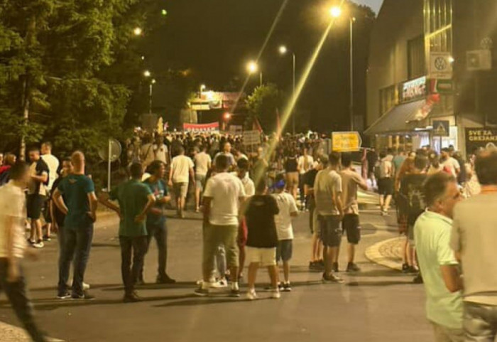 (VIDEO) Protest u Užicu: Blokirana magistrala, obustavljen saobraćaj u oba smera