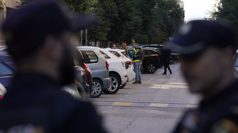 Incident u Novom Mestu gde je nasmrt pretučen ugostitelj: Muškarac urinirao ispred lokala gde građani pale sveće